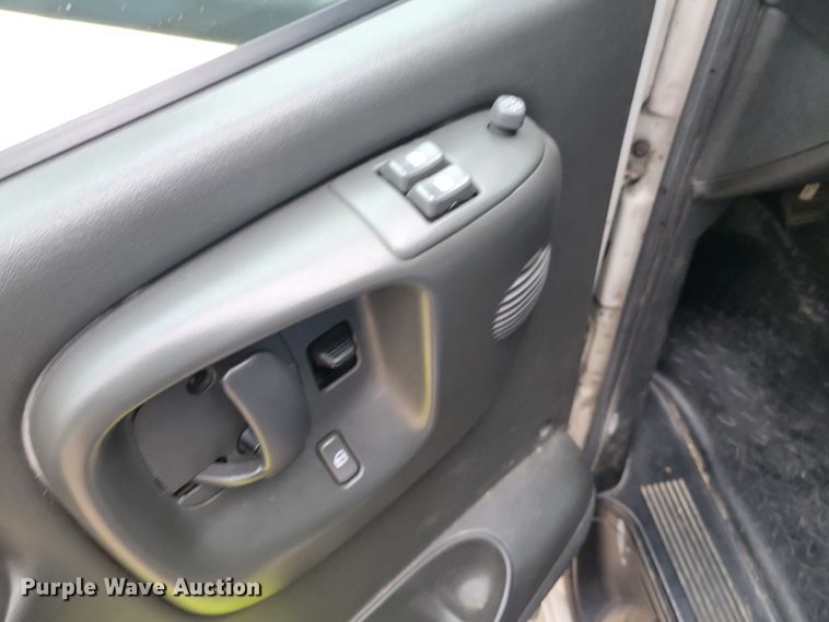 image for item KH9911 2009 GMC C4500  ambulance