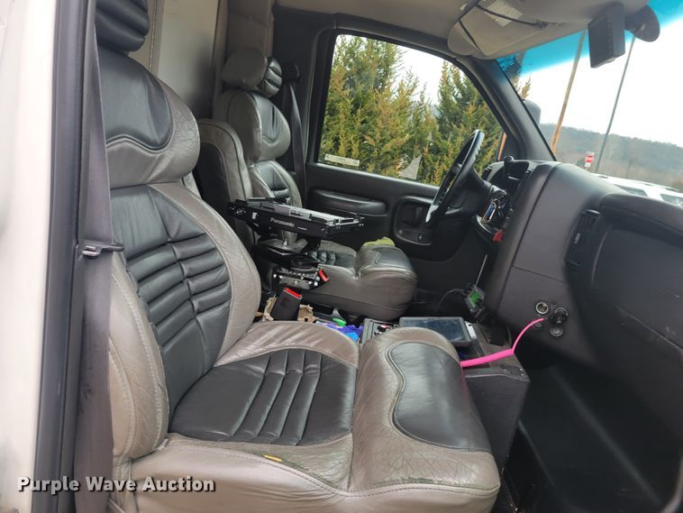 image for item KH9911 2009 GMC C4500  ambulance