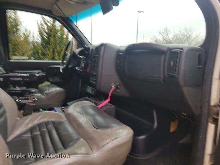 image for item KH9911 2009 GMC C4500  ambulance