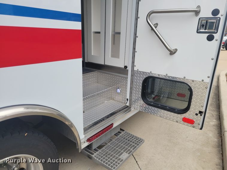 image for item KH9912 2009 Chevrolet C4500  ambulance