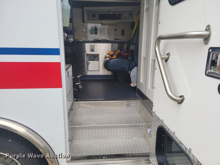 image for item KH9912 2009 Chevrolet C4500  ambulance