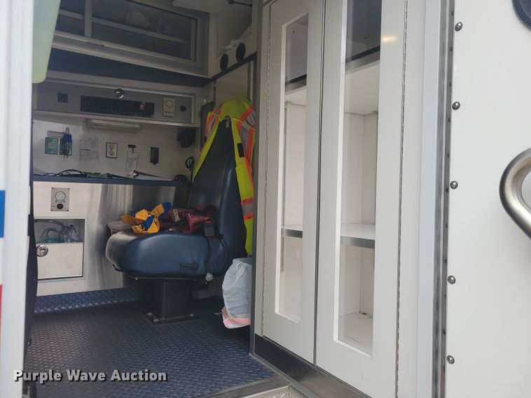 image for item KH9912 2009 Chevrolet C4500  ambulance