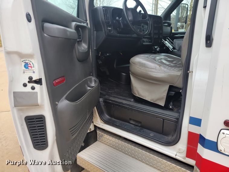 image for item KH9912 2009 Chevrolet C4500  ambulance
