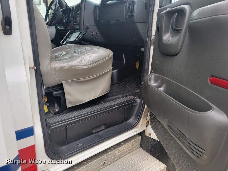 image for item KH9912 2009 Chevrolet C4500  ambulance