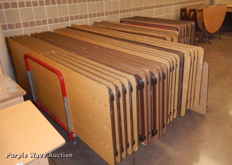 image for item KJ9472 Folding tables