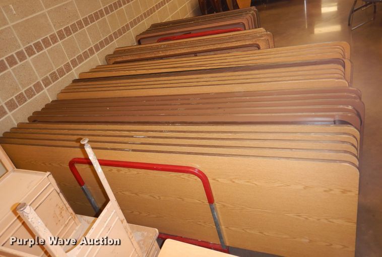 image for item KJ9472 Folding tables