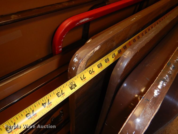 image for item KJ9472 Folding tables