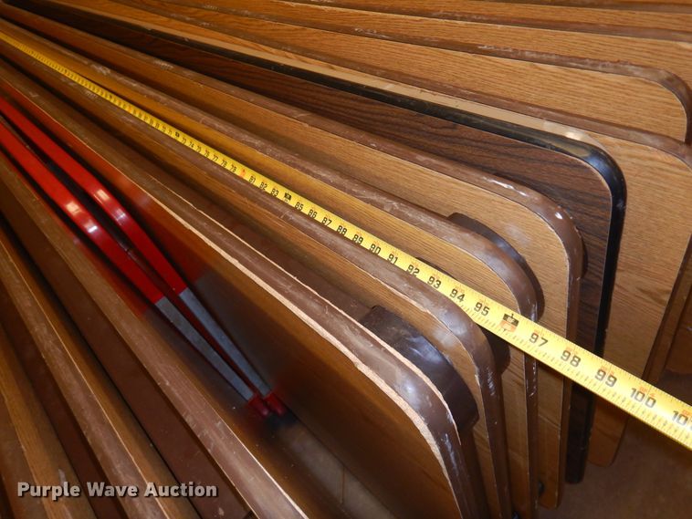 image for item KJ9472 Folding tables