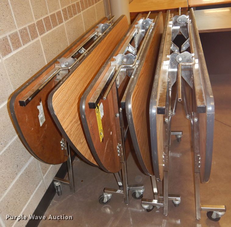 image for item KJ9476 (3) round tables