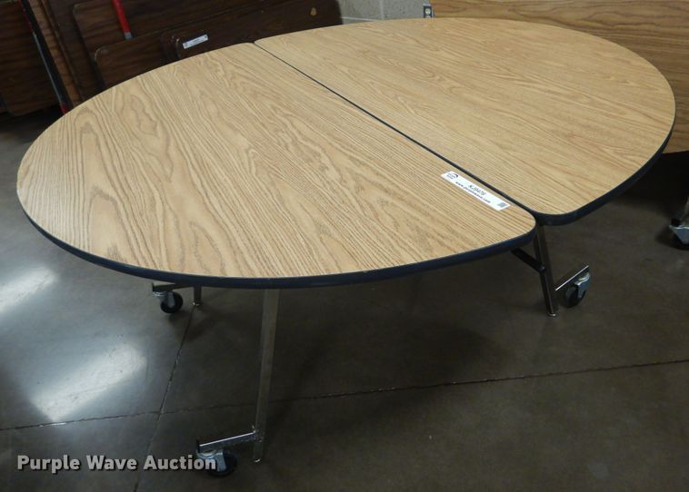 image for item KJ9476 (3) round tables