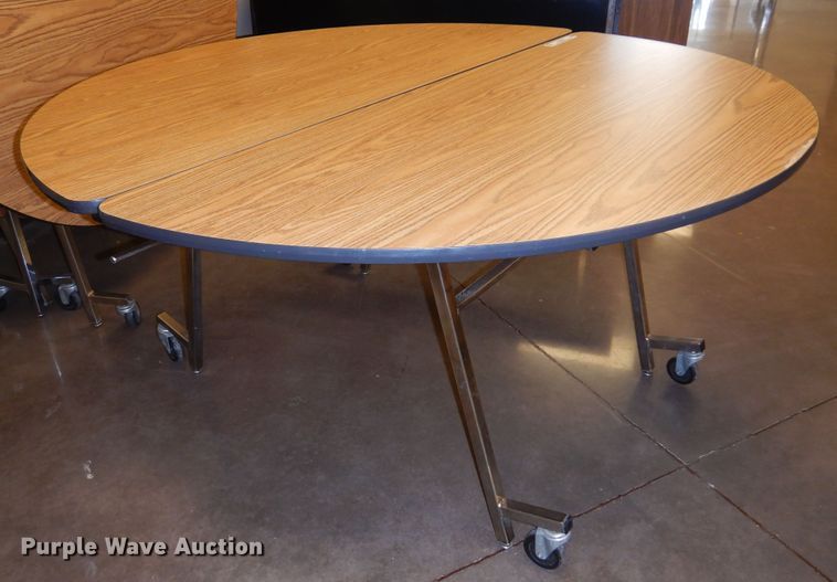 image for item KJ9476 (3) round tables