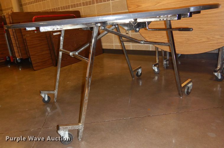 image for item KJ9476 (3) round tables