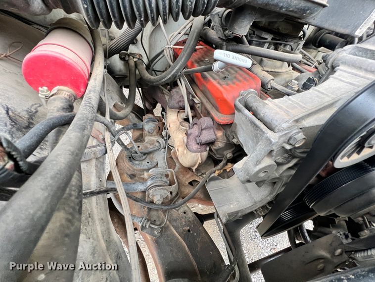 image for item KK9555 1991 Chevrolet 3500  box truck