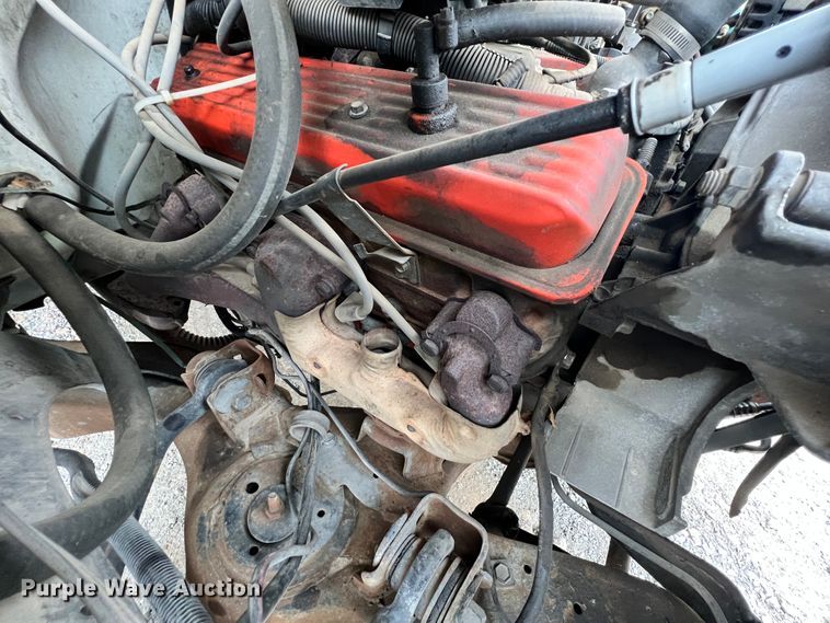 image for item KK9555 1991 Chevrolet 3500  box truck