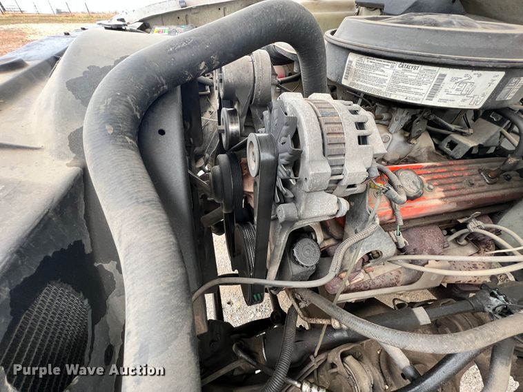 image for item KK9555 1991 Chevrolet 3500  box truck