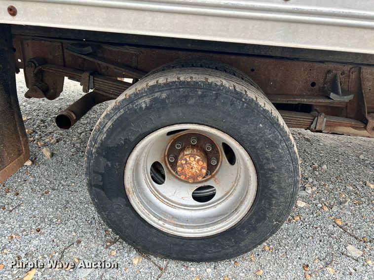 image for item KK9555 1991 Chevrolet 3500  box truck