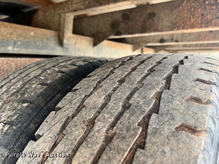 image for item KK9555 1991 Chevrolet 3500  box truck