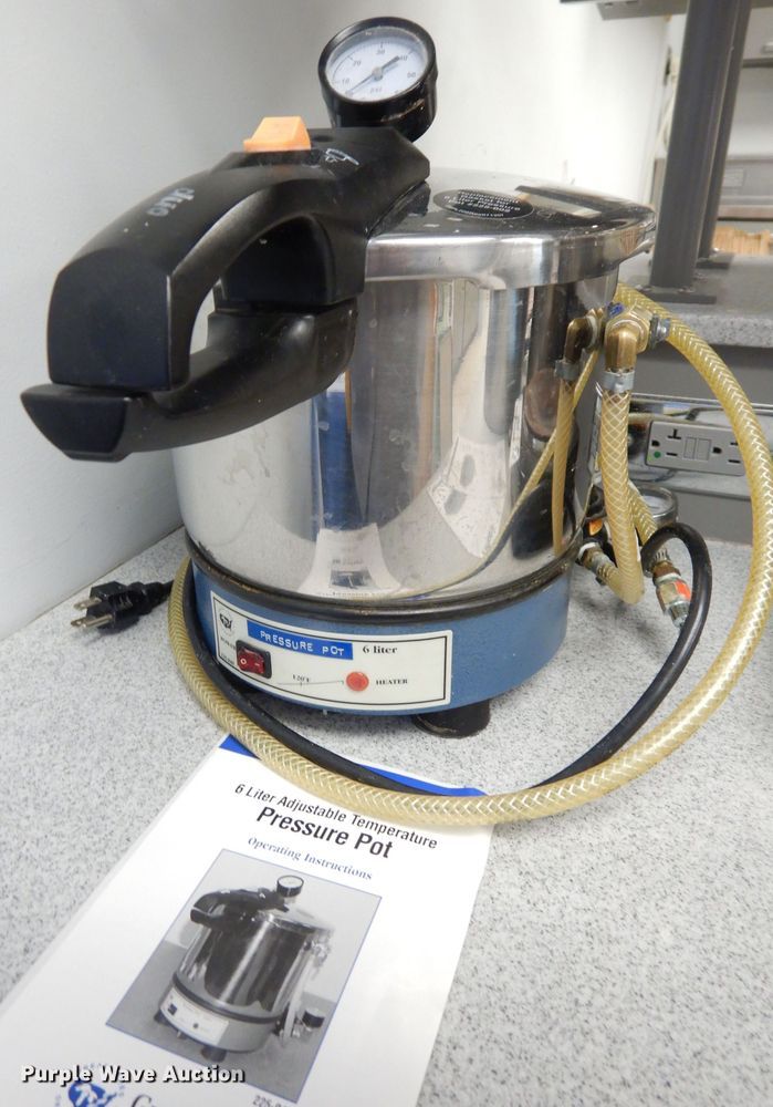 image for item KL9542 (2) Great Lakes 6LTR pressure pots