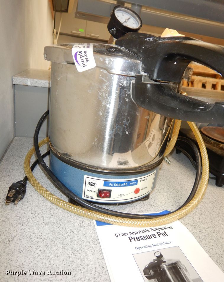 image for item KL9542 (2) Great Lakes 6LTR pressure pots