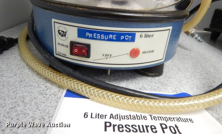 image for item KL9542 (2) Great Lakes 6LTR pressure pots