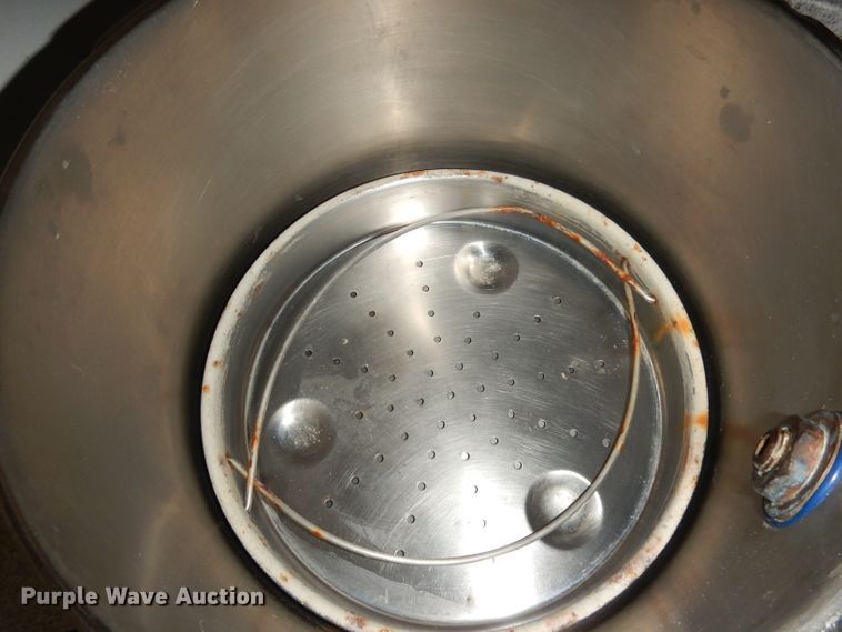 image for item KL9542 (2) Great Lakes 6LTR pressure pots