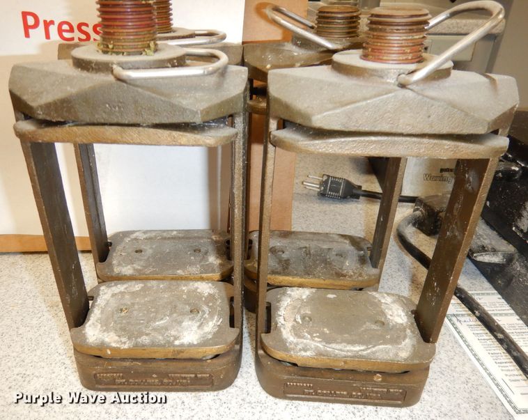 image for item KR9905 (4) Hanau Water Pik double flask presses