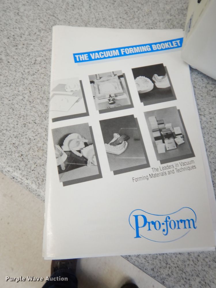 image for item KR9918 (3) vacuum machines