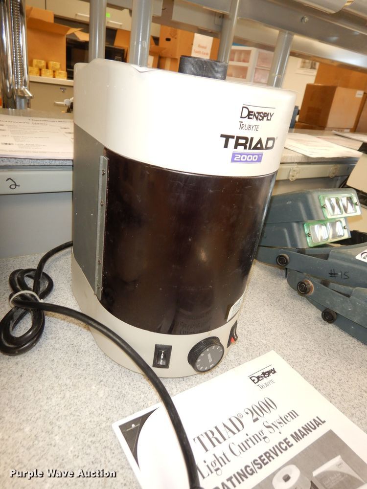 image for item KR9919 Triad 2000  light curing system