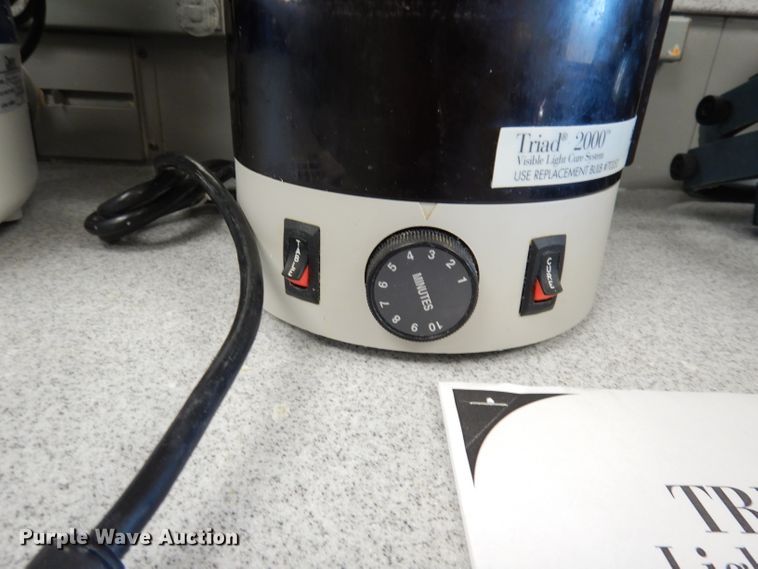 image for item KR9919 Triad 2000  light curing system