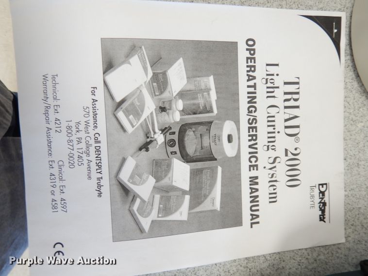 image for item KR9919 Triad 2000  light curing system