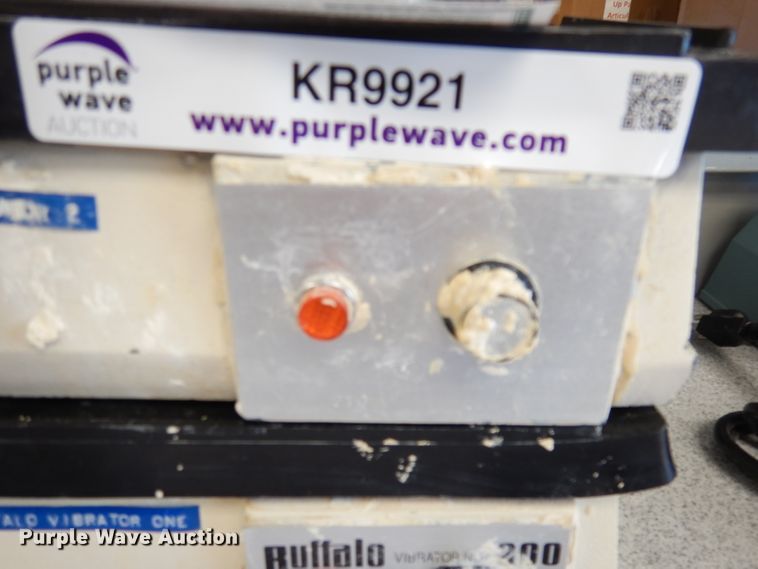 image for item KR9921 (3) vibrators