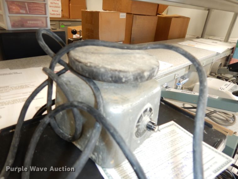 image for item KR9921 (3) vibrators