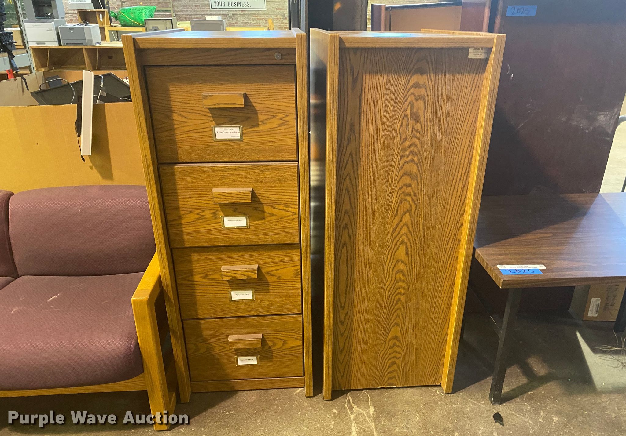 Furniture in Tulsa, OK Item IG9604 sold Purple Wave