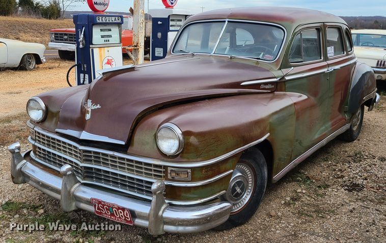 image for item DJ1601 1948 Chrysler  sedan