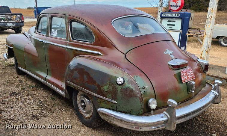 image for item DJ1601 1948 Chrysler  sedan