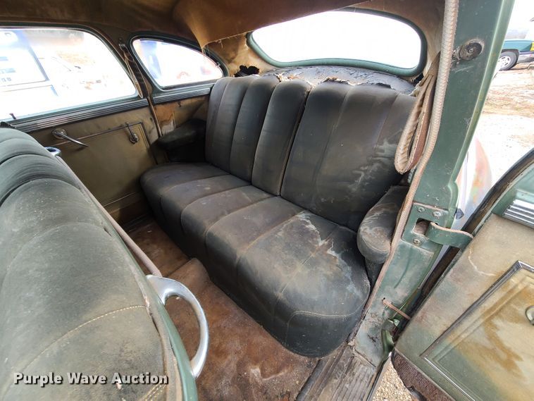 image for item DJ1601 1948 Chrysler  sedan