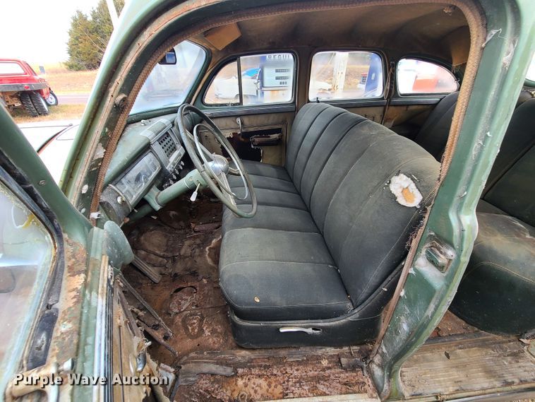 image for item DJ1601 1948 Chrysler  sedan