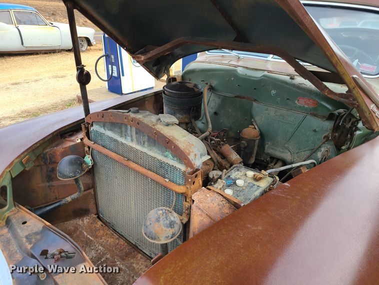 image for item DJ1601 1948 Chrysler  sedan