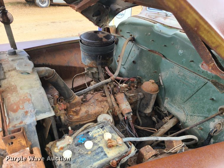 image for item DJ1601 1948 Chrysler  sedan