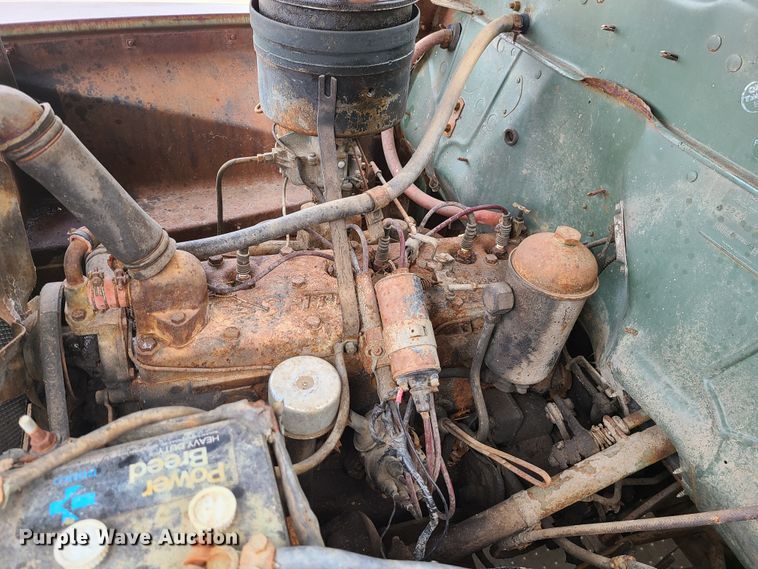 image for item DJ1601 1948 Chrysler  sedan