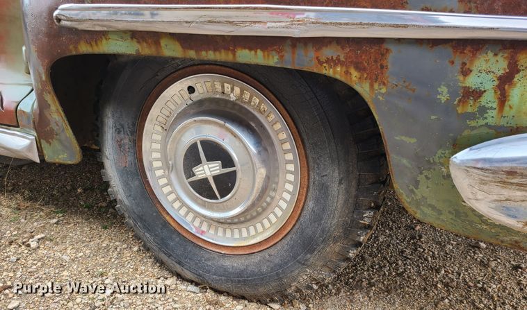 image for item DJ1601 1948 Chrysler  sedan