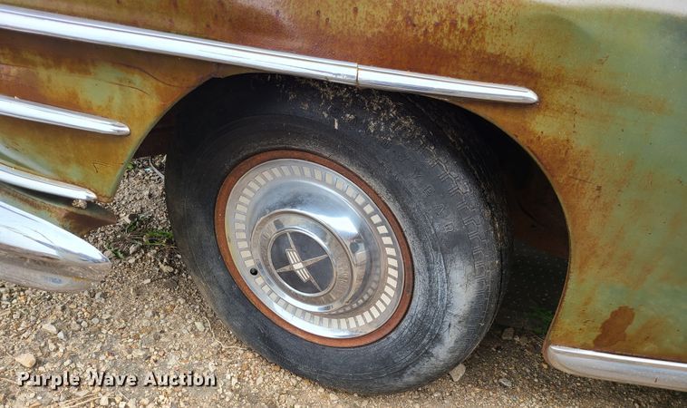 image for item DJ1601 1948 Chrysler  sedan