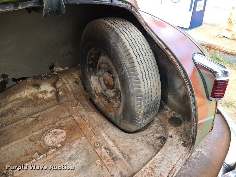 image for item DJ1601 1948 Chrysler  sedan