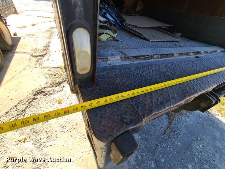 image for item DJ1610 1990 International 4900  box truck