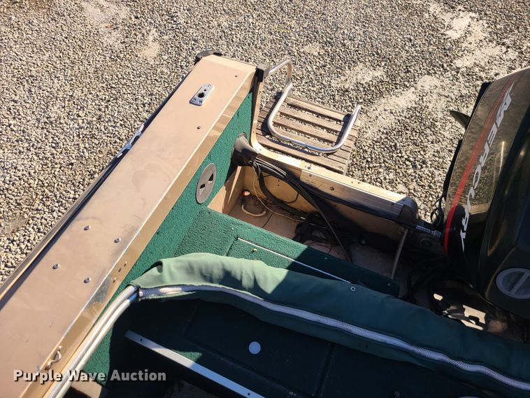 image for item DJ1691 2000 Lund Fisherman 1800  boat