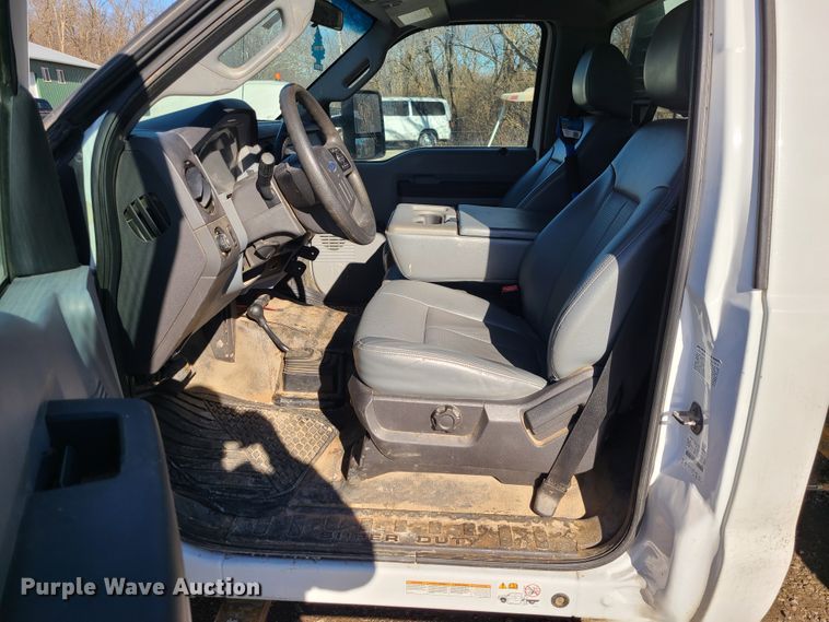 image for item DJ1695 2014 Ford F450 Super Duty  flatbed truck