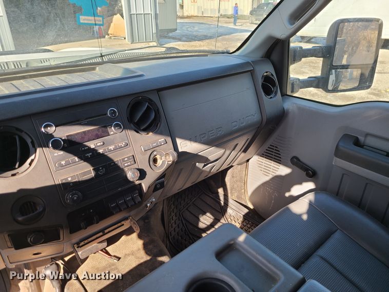 image for item DJ1695 2014 Ford F450 Super Duty  flatbed truck