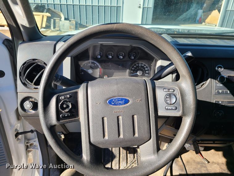 image for item DJ1695 2014 Ford F450 Super Duty  flatbed truck