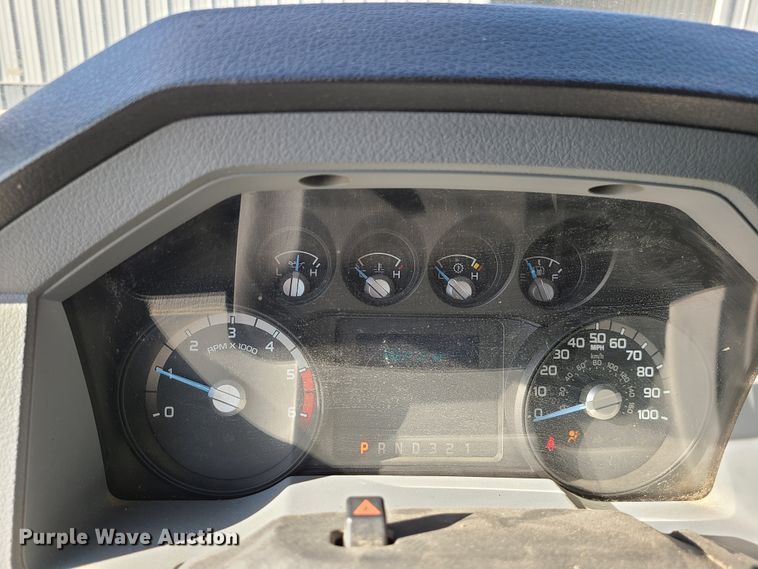 image for item DJ1695 2014 Ford F450 Super Duty  flatbed truck