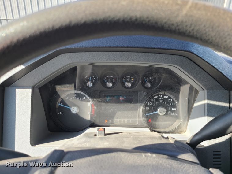 image for item DJ1695 2014 Ford F450 Super Duty  flatbed truck